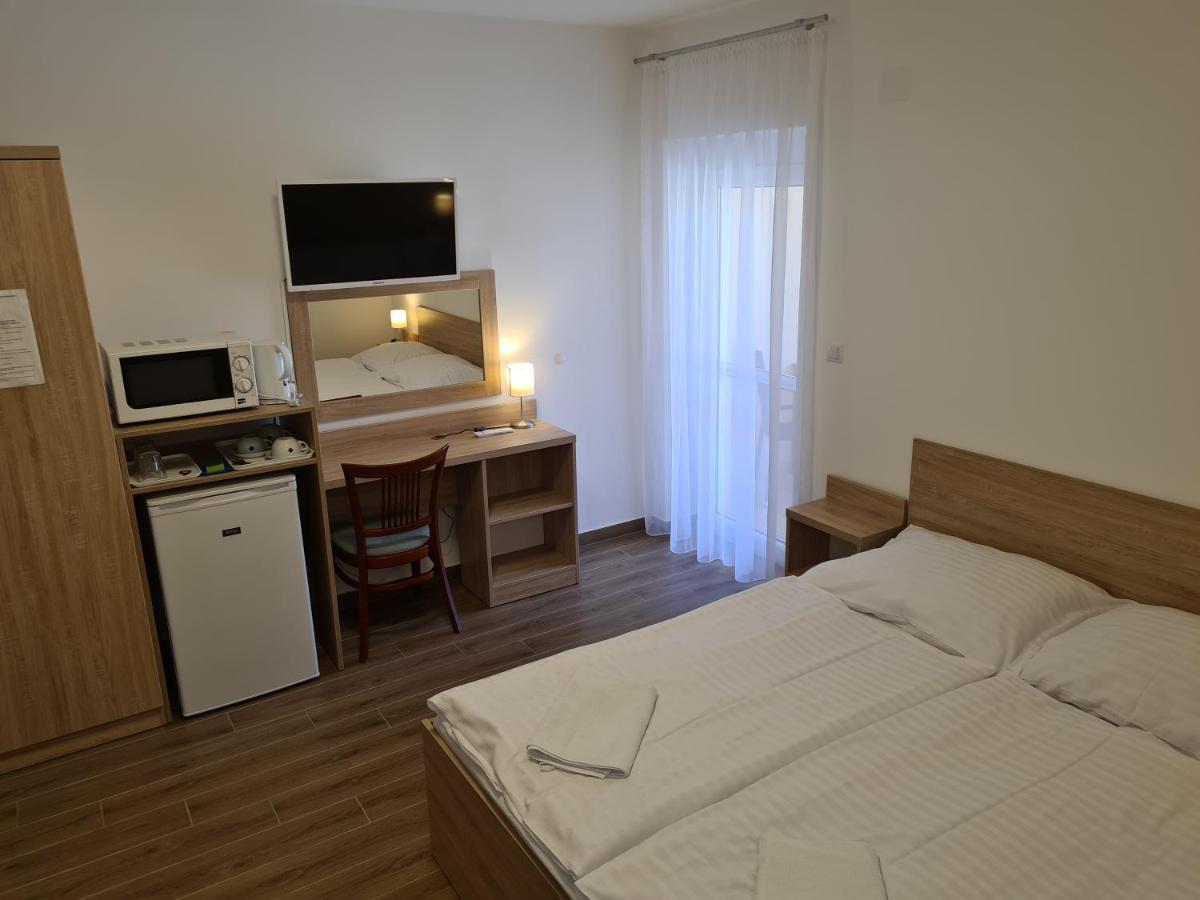 Tancsics Vendeghaz Hotel Siófok Eksteriør billede