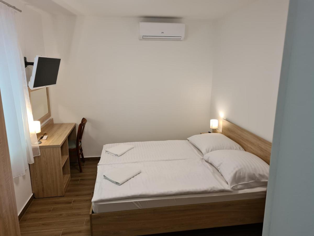 Tancsics Vendeghaz Hotel Siófok Eksteriør billede
