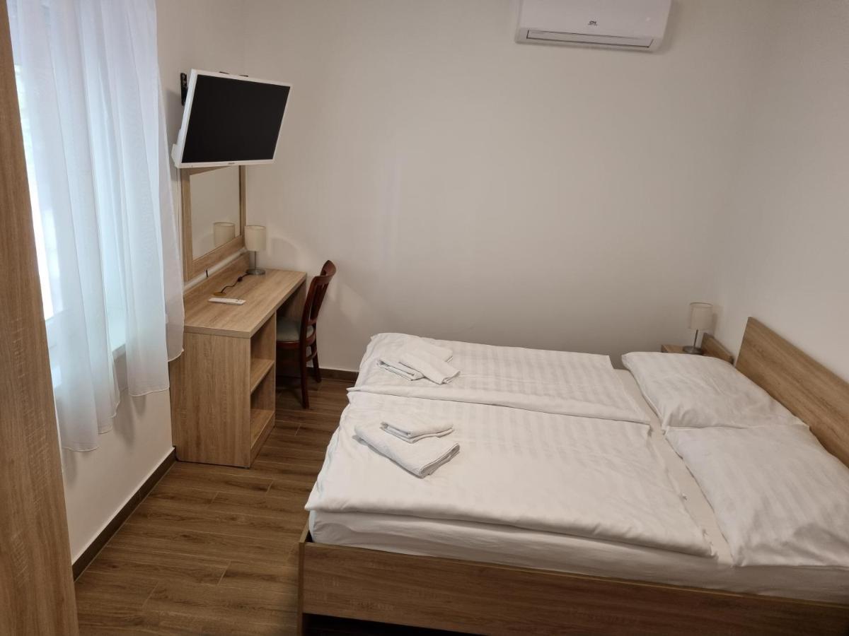 Tancsics Vendeghaz Hotel Siófok Eksteriør billede