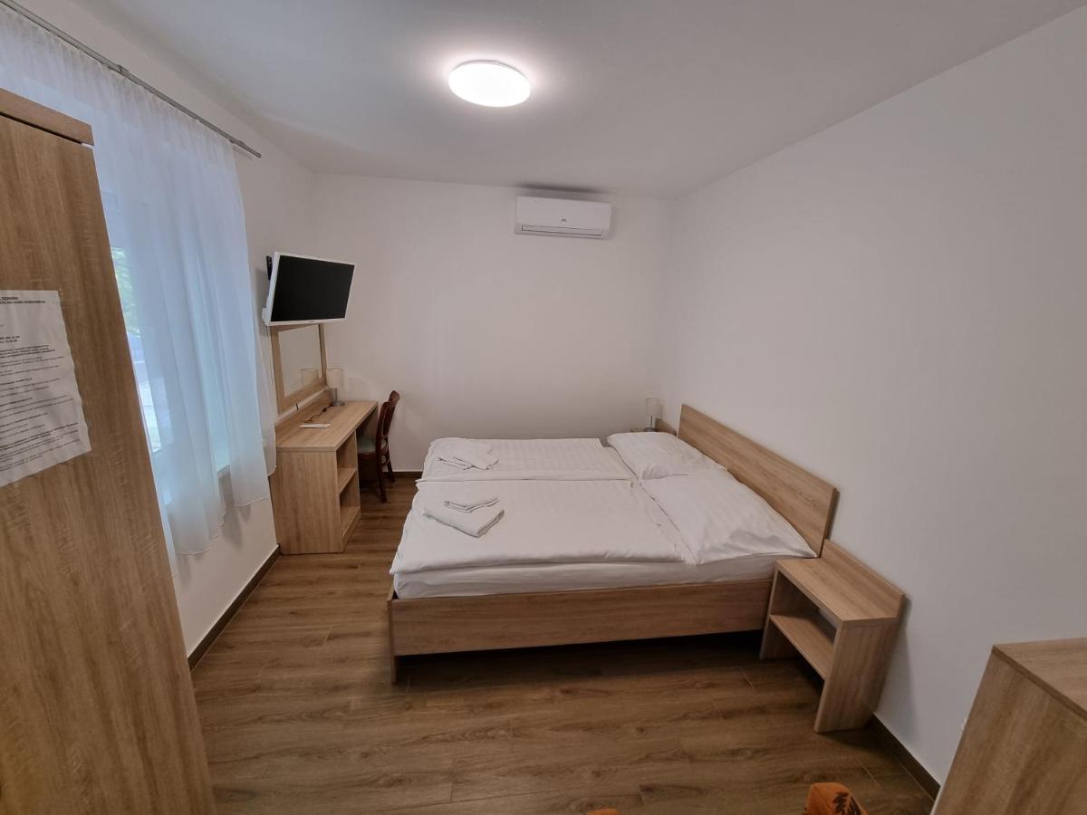 Tancsics Vendeghaz Hotel Siófok Eksteriør billede
