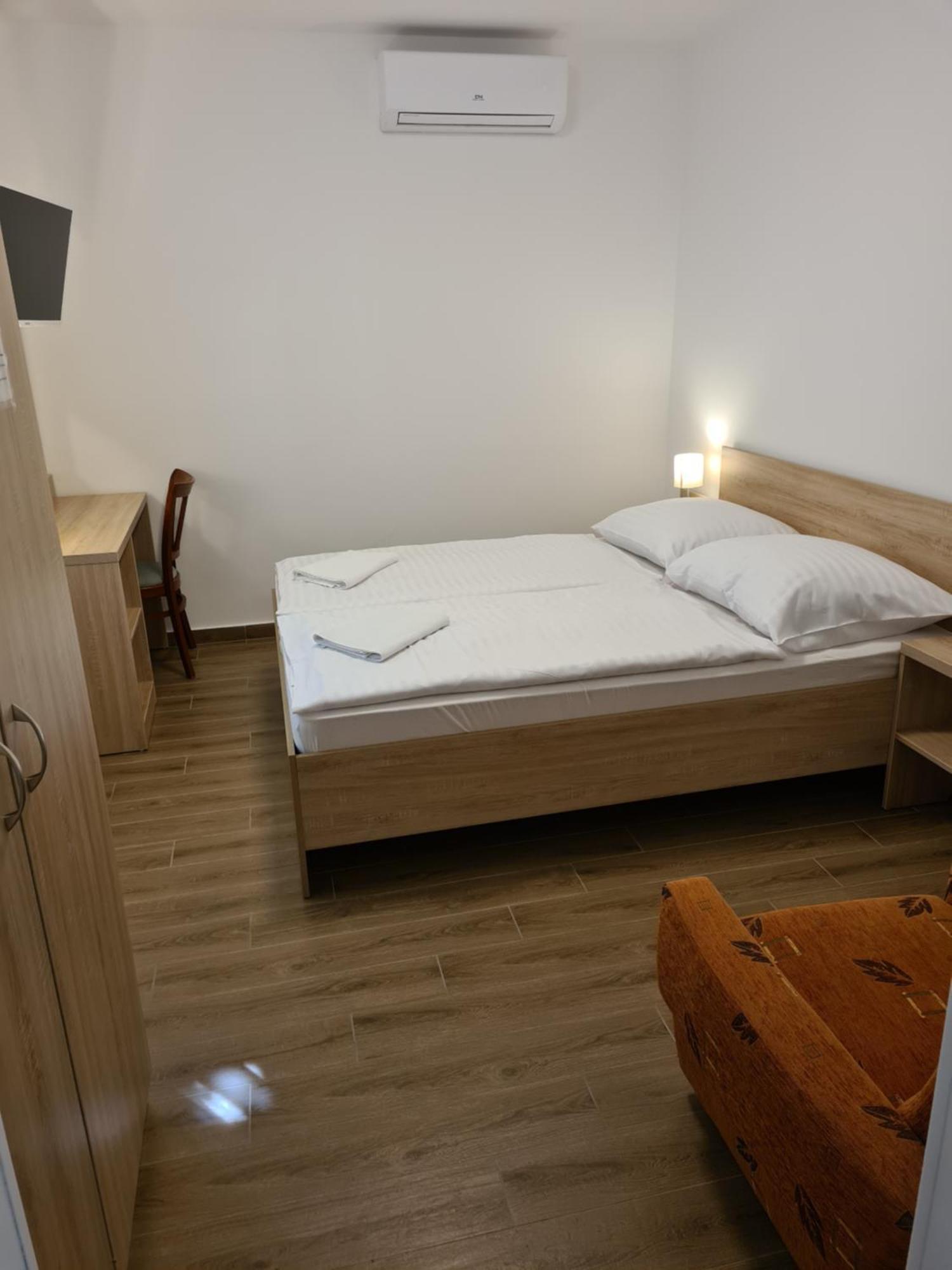 Tancsics Vendeghaz Hotel Siófok Værelse billede