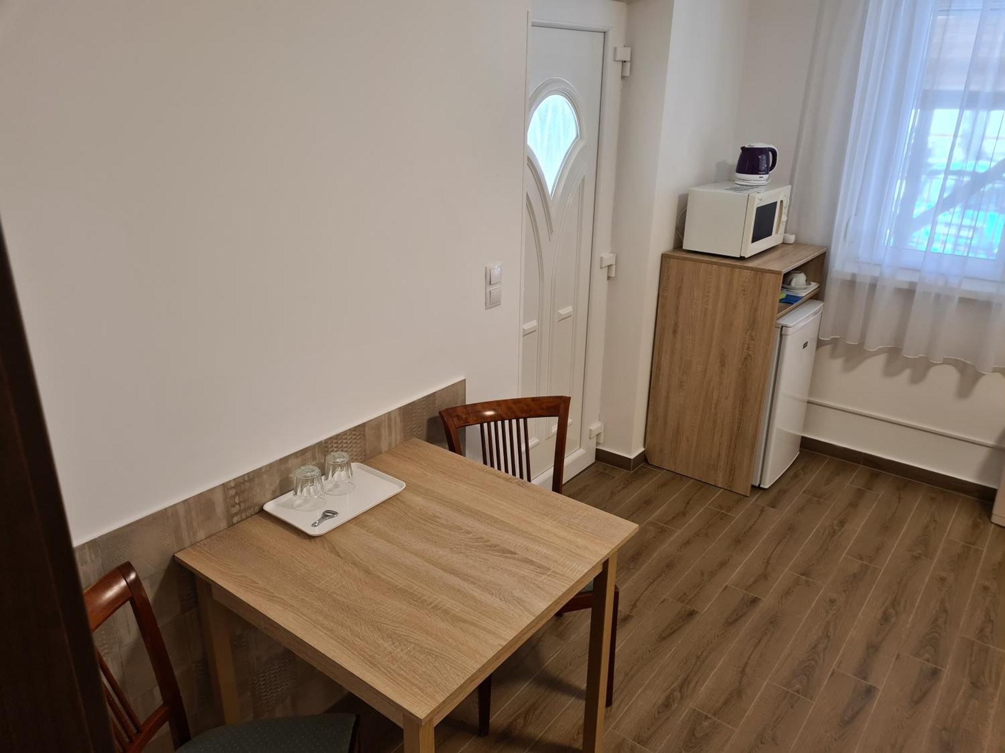 Tancsics Vendeghaz Hotel Siófok Værelse billede