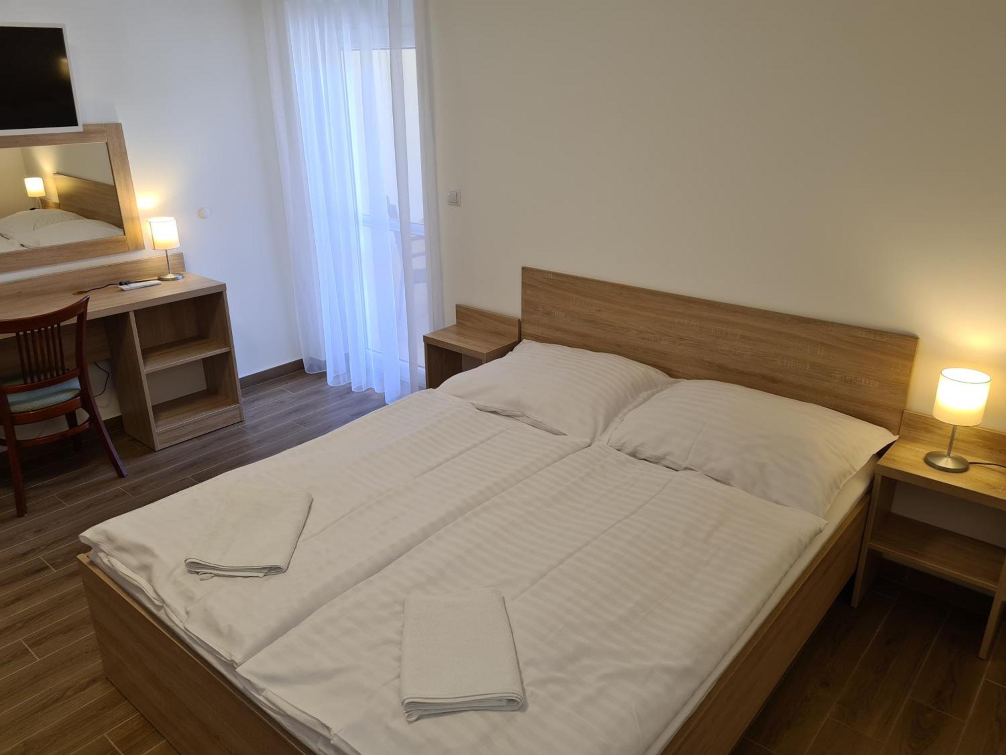 Tancsics Vendeghaz Hotel Siófok Værelse billede