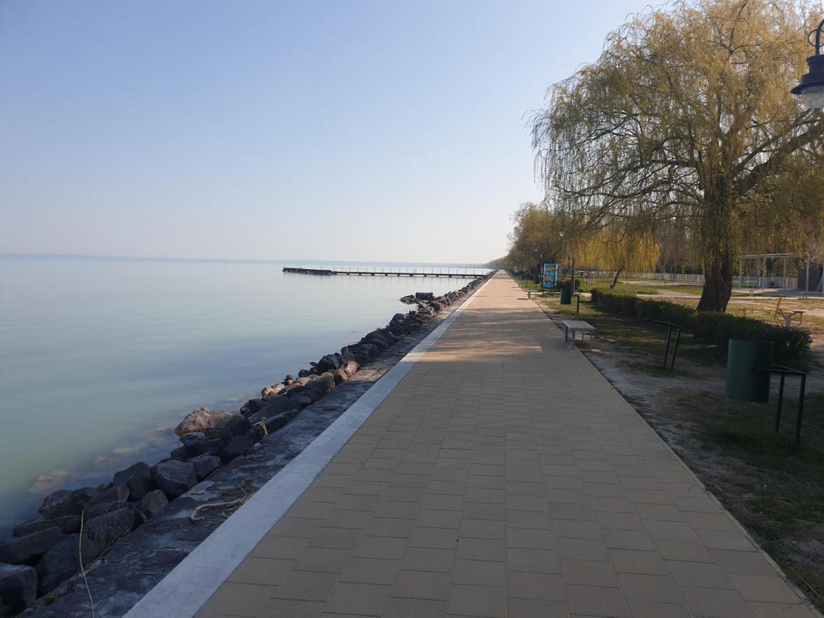 Tancsics Vendeghaz Hotel Siófok Eksteriør billede